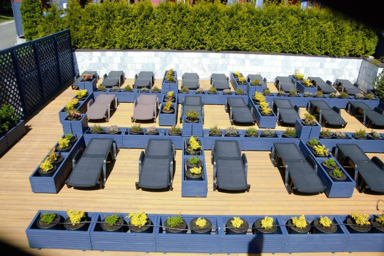 Porto Marine Hotel Jūrkalne Екстериор снимка